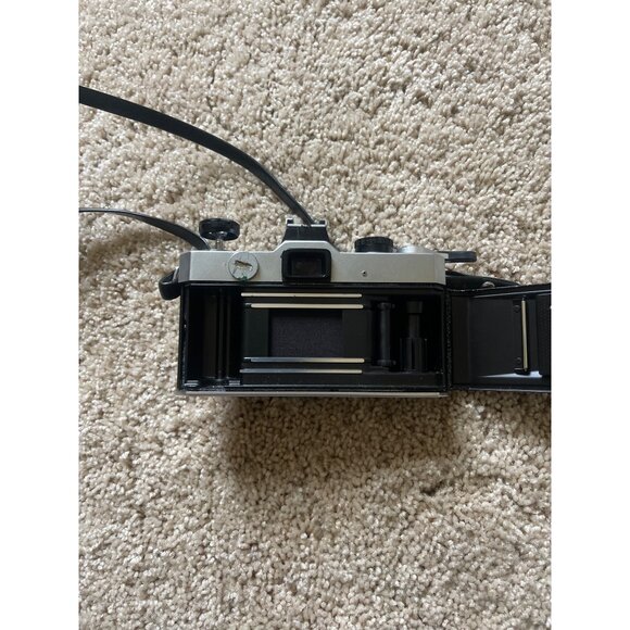 Vintage Fujica ST705 Camera with Leather Camera Case *For Parts or Reparing* Unt - Picture 5 of 7